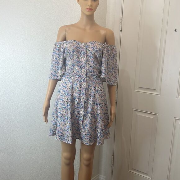 Sienna Sky Dress Size Small Sweet Heart Neck Short Sleeve Floral Mini Blue Pink - Picture 8 of 12